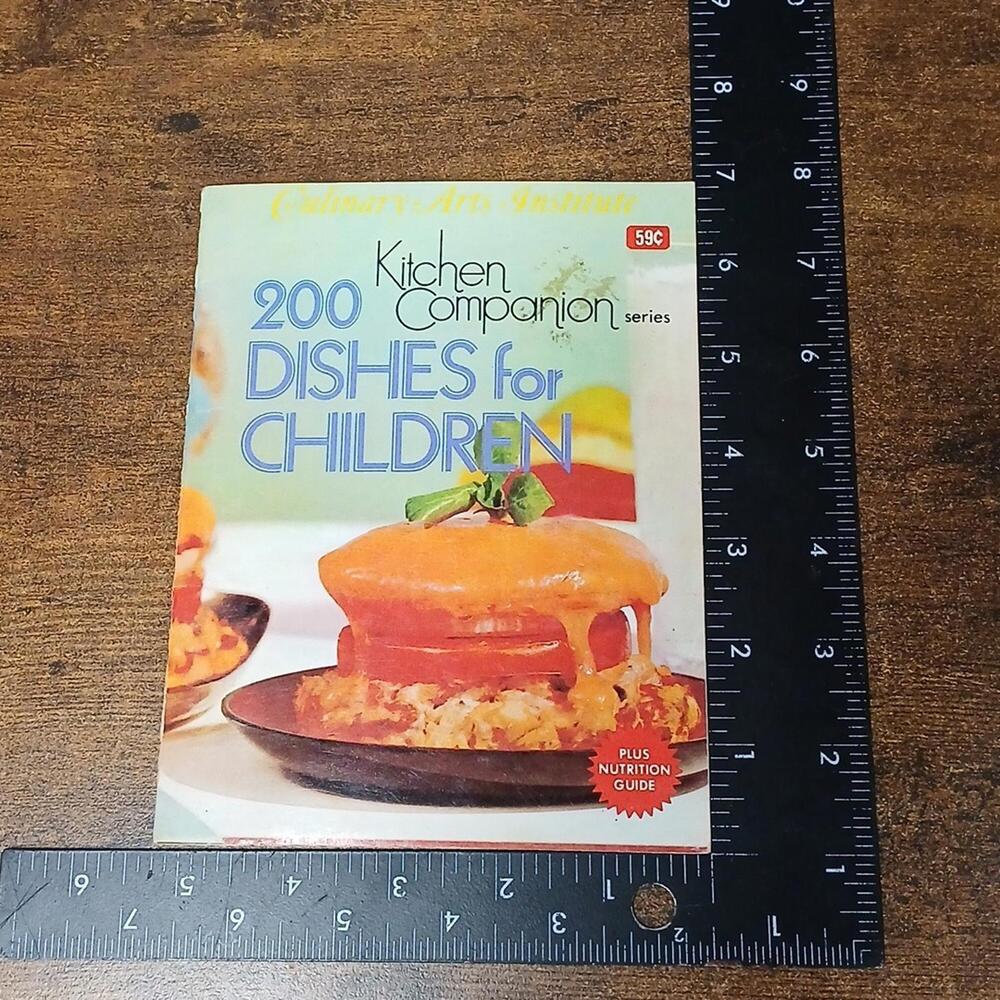 Vintage 1975 Cookbook - 200 Dishes for Children by Kitchen Companion - Picture 4 of 5